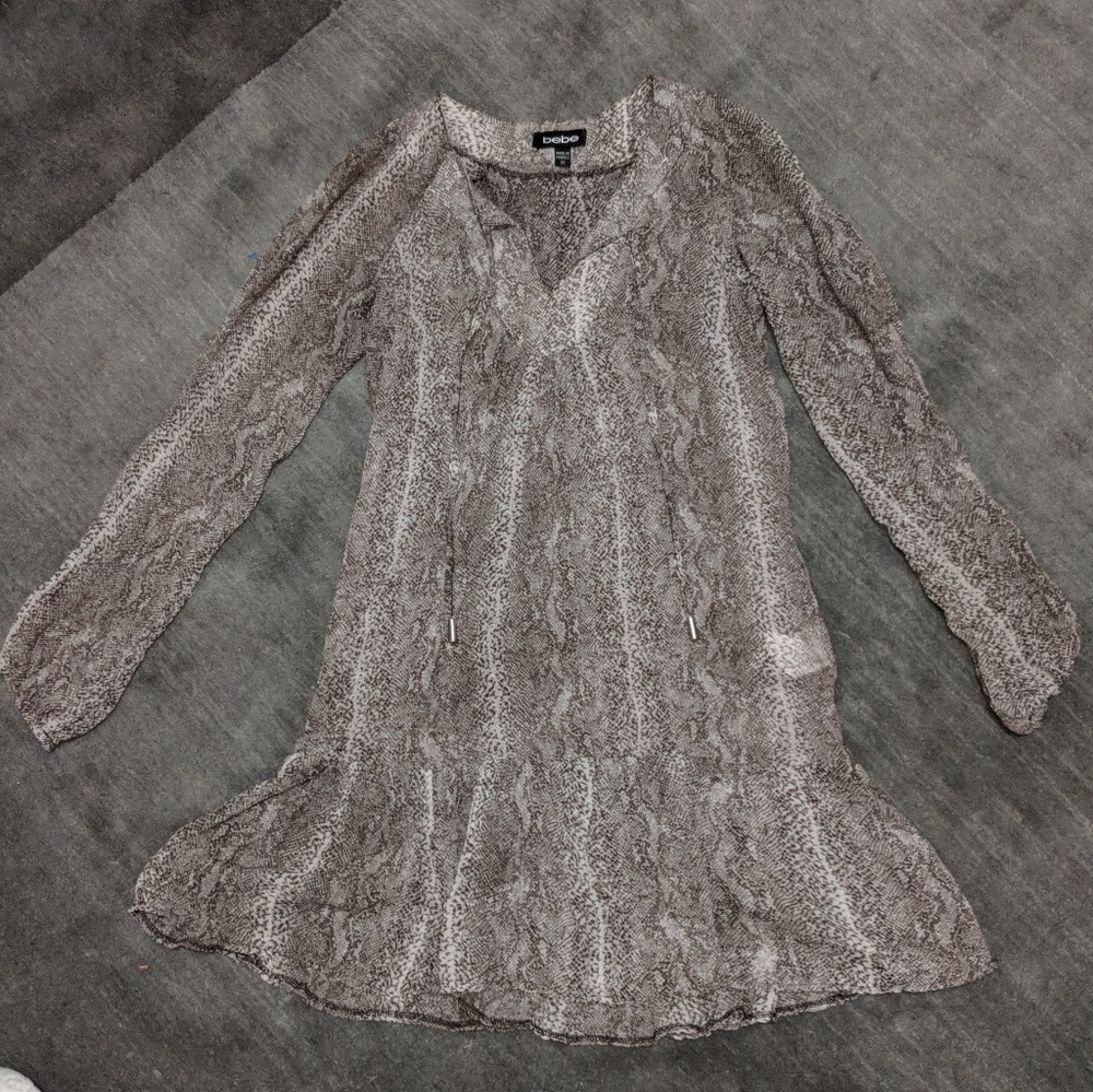 ✨Bebe✨ Popsy Tunic Blouse